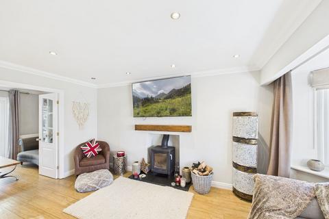 5 Abbots Mere Close, Cuddington, Northwich, CW8 2ZB