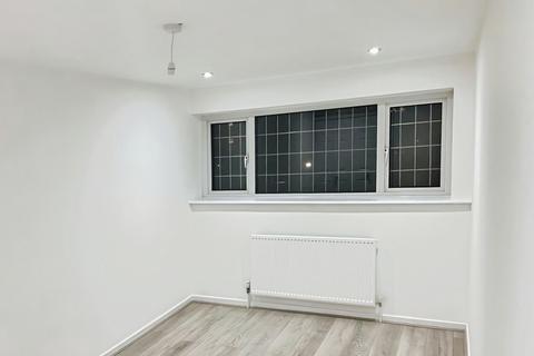 3 bedroom end of terrace house to rent, Siviter Way, Dagenham, Essex