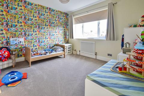 11 Nickleby Close, Rochester, ME1 2LE