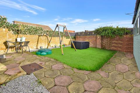 11 Nickleby Close, Rochester, ME1 2LE