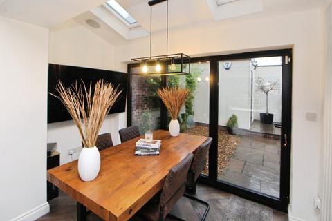3 bedroom end of terrace house for sale, Woolley Lane, Hyde SK14
