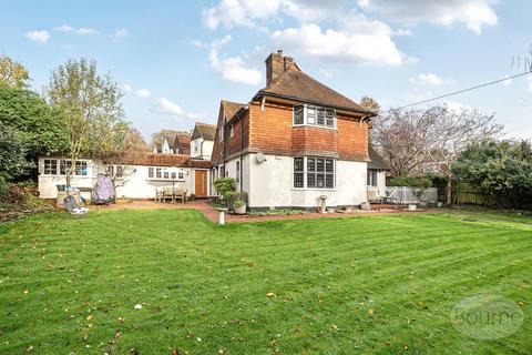 4 bedroom detached house for sale, Tilmore Road, Petersfield, Hampshire, GU32