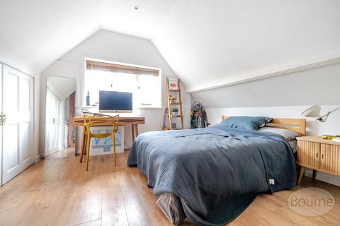 4 bedroom detached house for sale, Tilmore Road, Petersfield, Hampshire, GU32