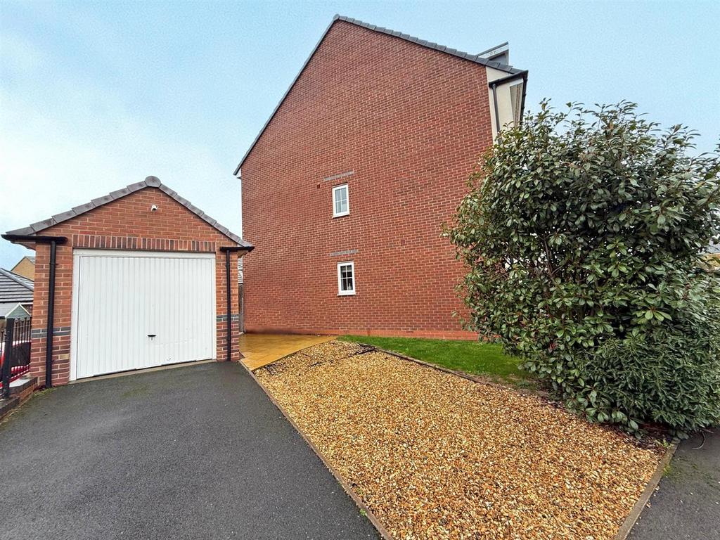 Thumbnail image0.jpg