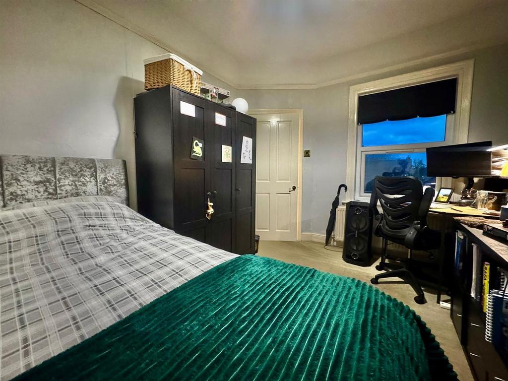 Bedroom 2 (1).jpg