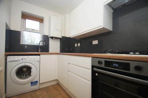 2 bedroom flat to rent, Bridgewater Court, Grove Lane, Headingley, Leeds, LS6