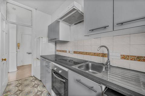 1 bedroom flat for sale, Arthur Court, Queensway, London