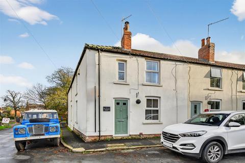 2 bedroom terraced house for sale, St. Helens Square, Market Weighton, York