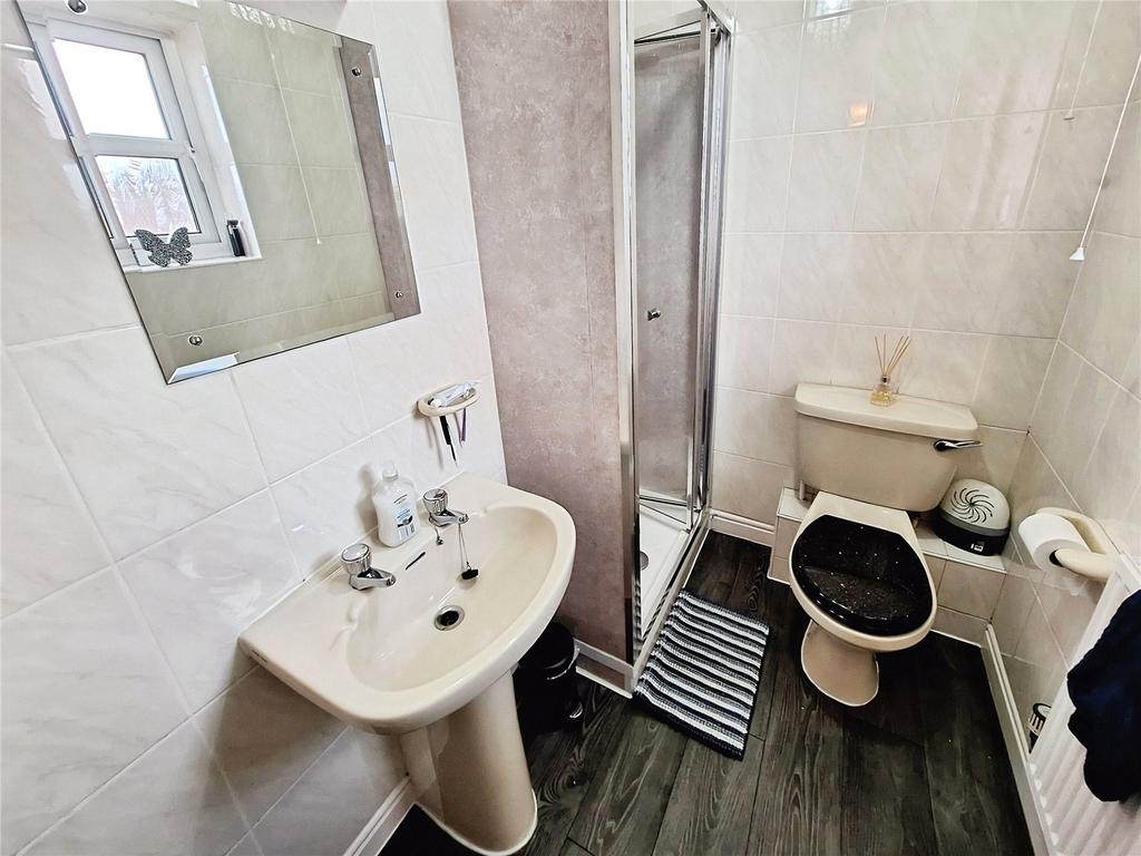 En Suite Shower