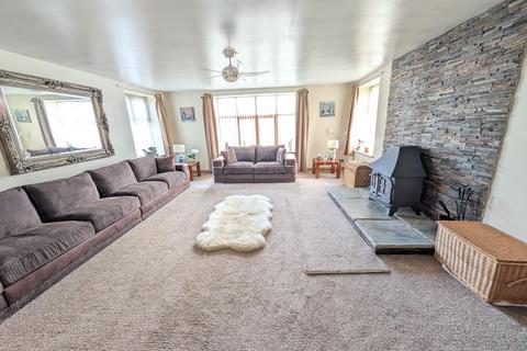 4 bedroom house for sale, Bank Road, Pilning