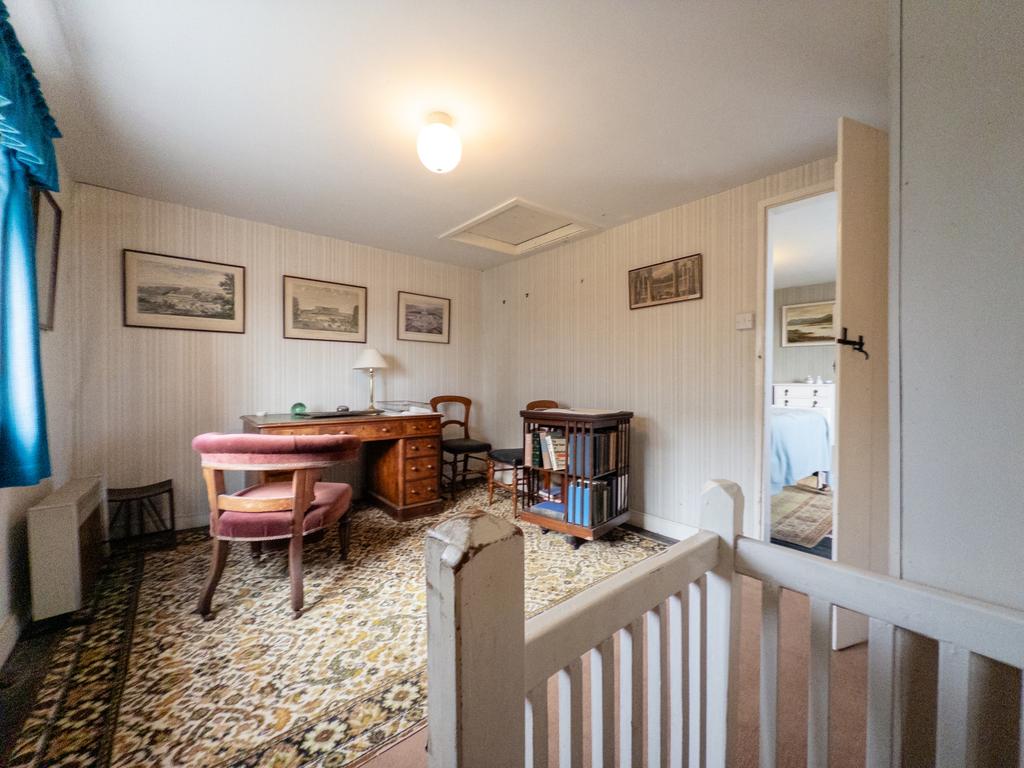 20251111142428 - 2025-11-11 14-24-28 2 - Hill Cott