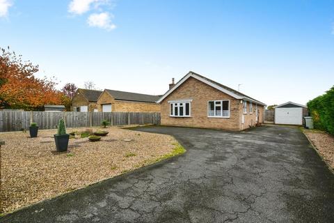 2 bedroom detached bungalow for sale, Station Road, Alford LN13