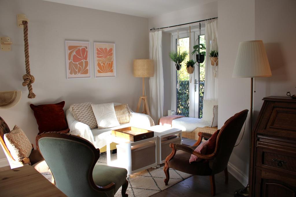 Sitting Area