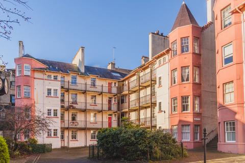 2 bedroom flat for sale, 4/1 Tron Square, Edinburgh, EH1