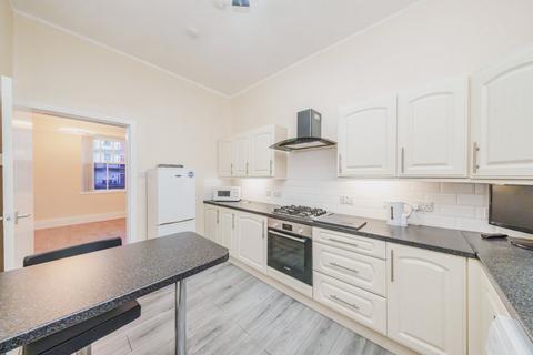 2 bedroom flat for sale, 4/1 Tron Square, Edinburgh, EH1