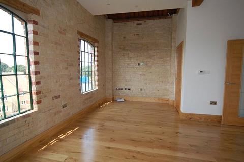 2 bedroom apartment for sale, Mill Park Gardens, Mildenhall, Bury St. Edmunds, Suffolk, IP28