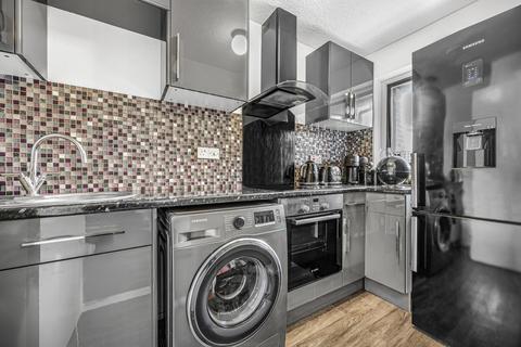 1 bedroom flat for sale, Manchester Road, London