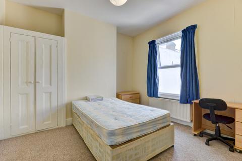 6 bedroom house to rent, Queens Park Road, Brighton BN2