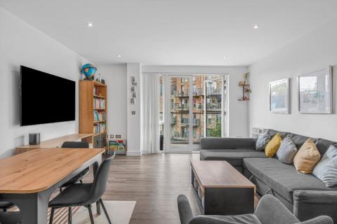 2 bedroom flat to rent, Highfield Court, New North Road, London