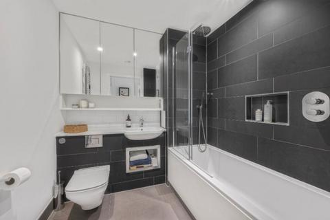 2 bedroom flat to rent, Highfield Court, New North Road, London