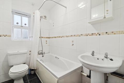 2 bedroom flat to rent, Parkchurch House, 108 Grosvenor Avenue, Highbury, London
