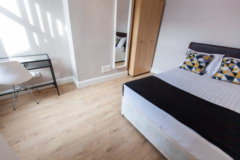 undefined, Halsbury Road, L6 6DG,