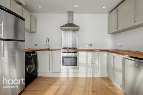 2 bedroom flat to rent, Croham Road, SOUTH CROYDON