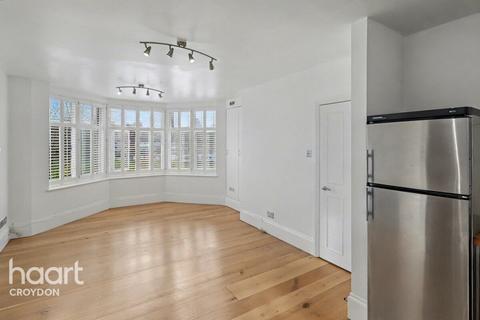 2 bedroom flat to rent, Croham Road, SOUTH CROYDON