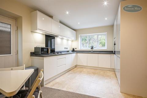 4 bedroom detached house for sale, Samuel Fox Avenue, Deepcar, Sheffield