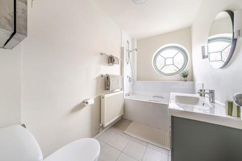 2 bedroom apartment for sale, Grove Lane, London