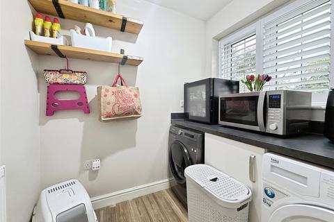 4 bedroom detached house for sale, Moore Gardens Close, Leicestershire LE7