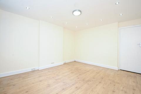 undefined, Hamlet Gardens, Hammersmith, London, W6