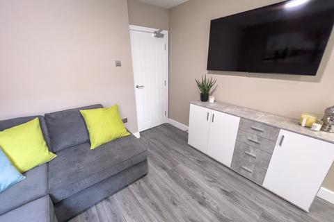 undefined, Empress Road, L7 8SF,
