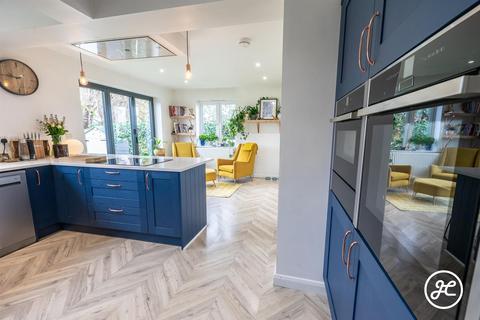 4 bedroom semi-detached house for sale, Park Avenue, Bridgwater