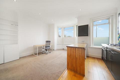 1 bedroom flat for sale, Wandsworth Road, SW8