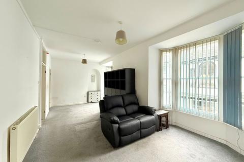 1 bedroom flat for sale, Lower Market Street,Penryn,TR10 8BG