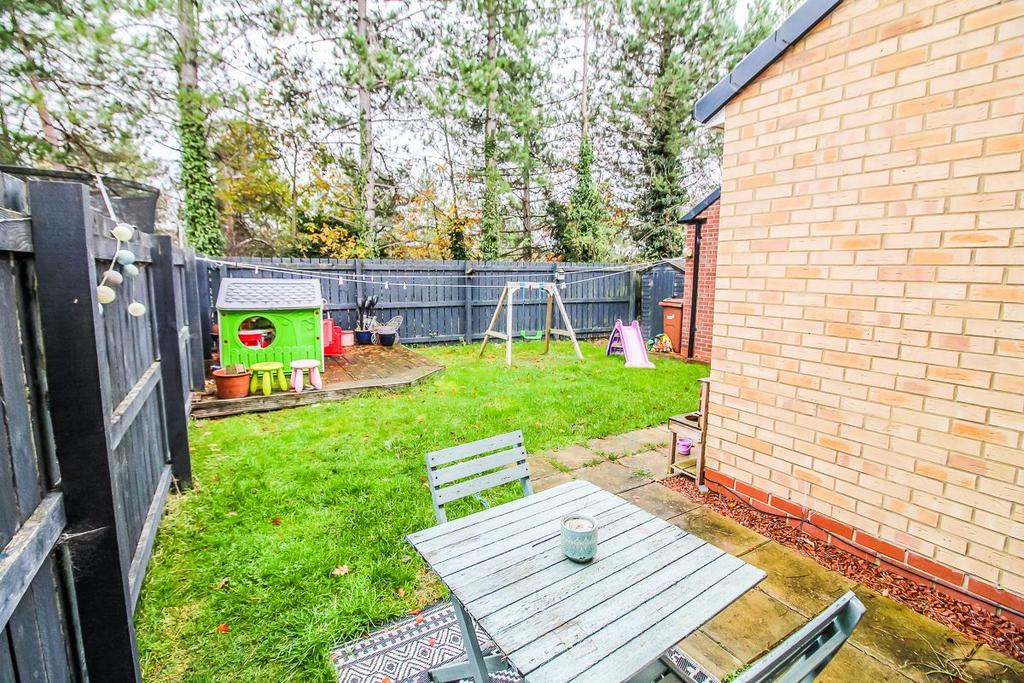 Rear Garden Pic 2.