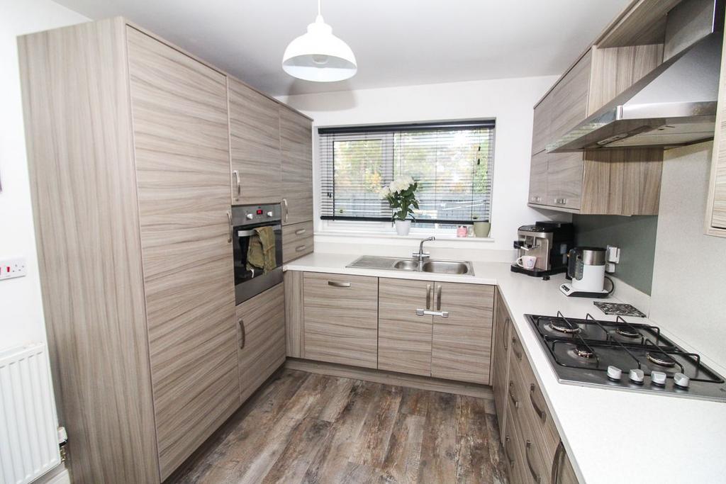 Kitchen Pic 2.