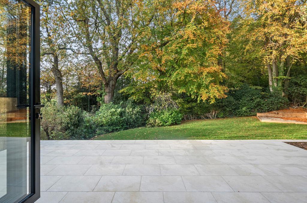 1377360-8-69149fd...