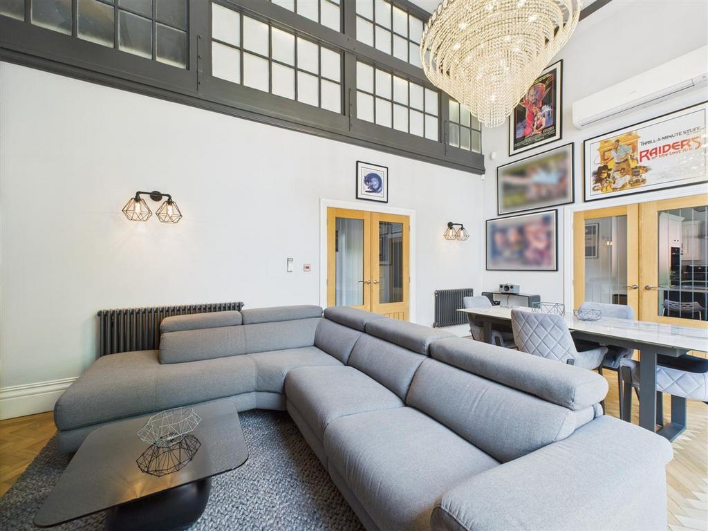 Lounge/ diner