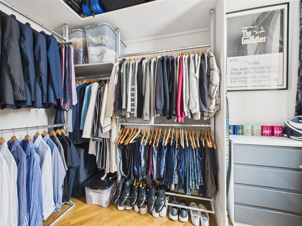 Walk in wardrobe