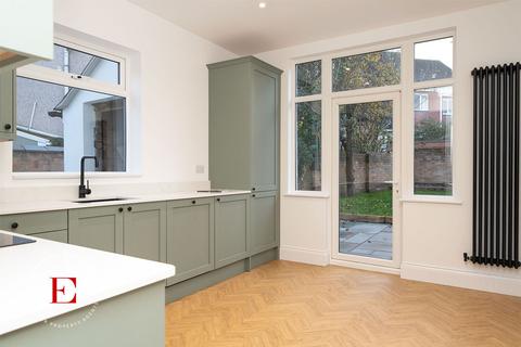 3 bedroom semi-detached house for sale, Earlsdon Avenue North, Coventry, CV5