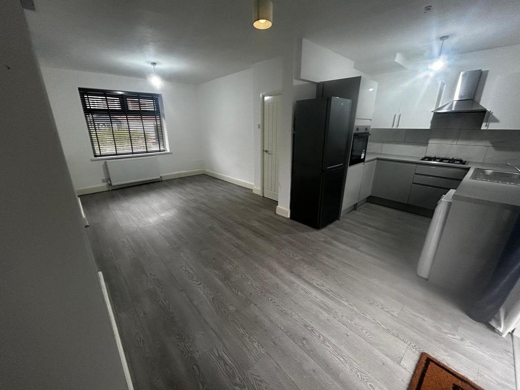 Lounge Kitchen