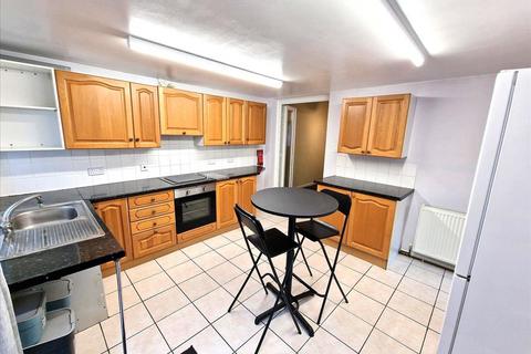 4 bedroom end of terrace house to rent, Knoyle Street, New Cross, London, SE14
