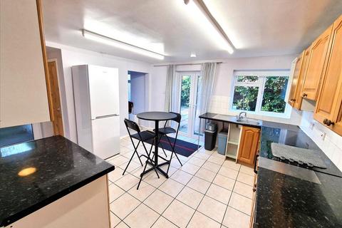 4 bedroom end of terrace house to rent, Knoyle Street, New Cross, London, SE14