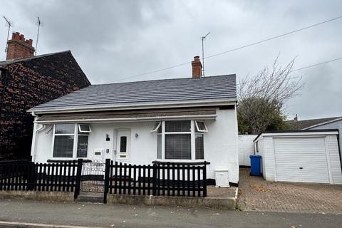 3 bedroom detached bungalow to rent, Harrington Road, Desborough, Kettering