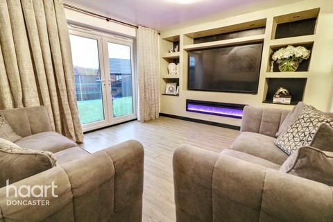 Country Way, Woodlands Doncaster