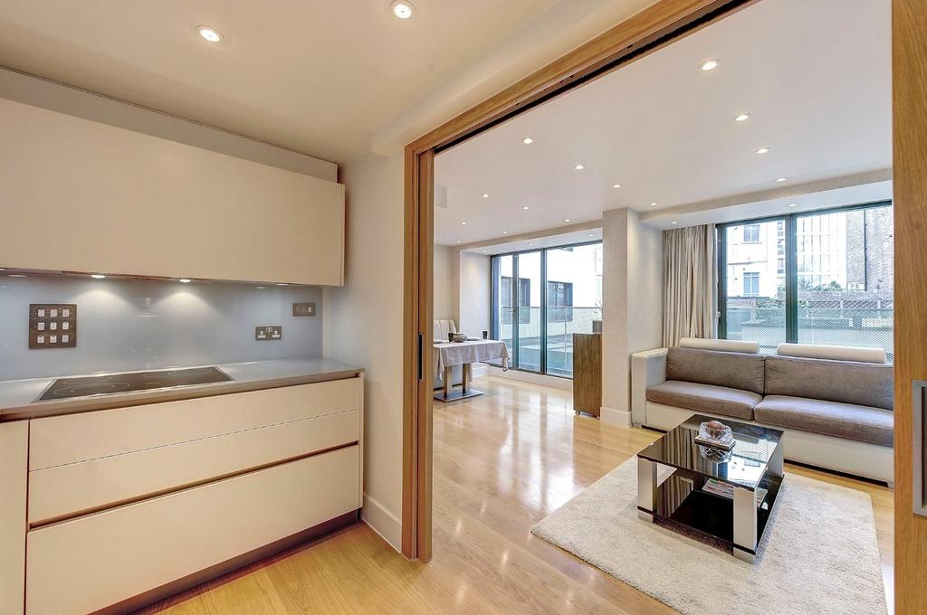 Kitchen / Reception
