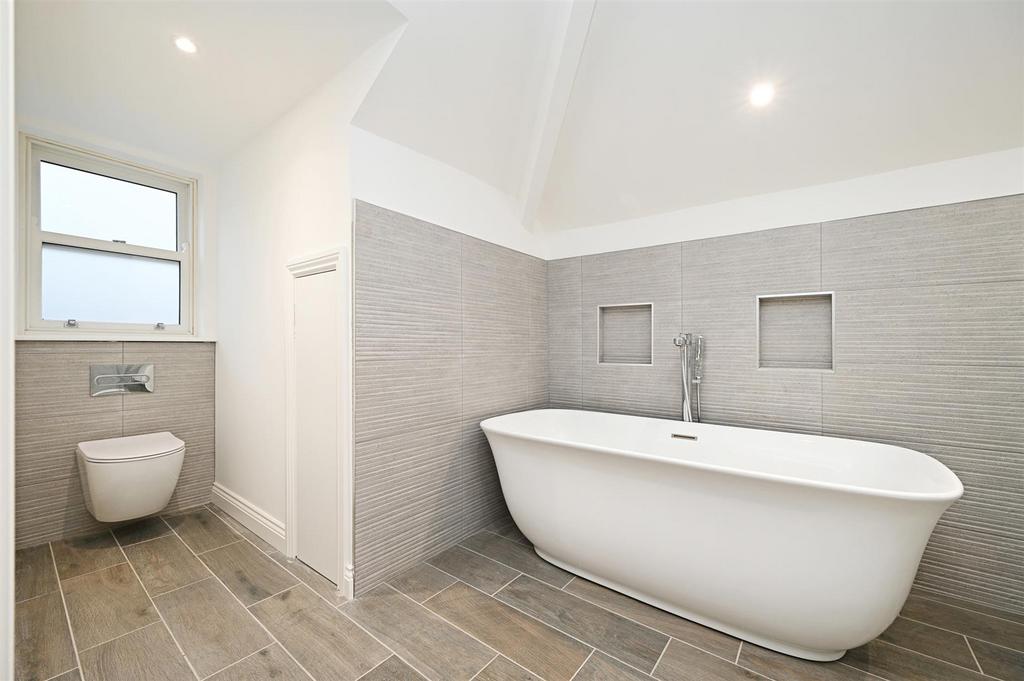 Bedroom 2 En-Suite Bathroom