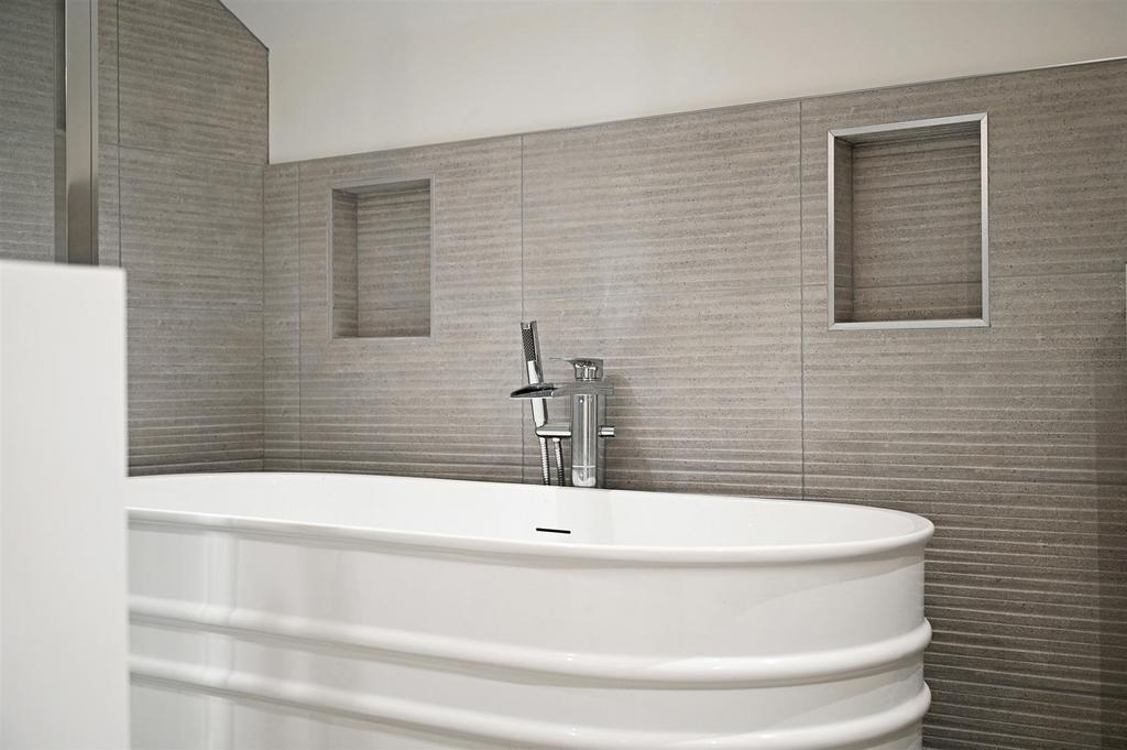 Bedroom 2 En-Suite Bathroom